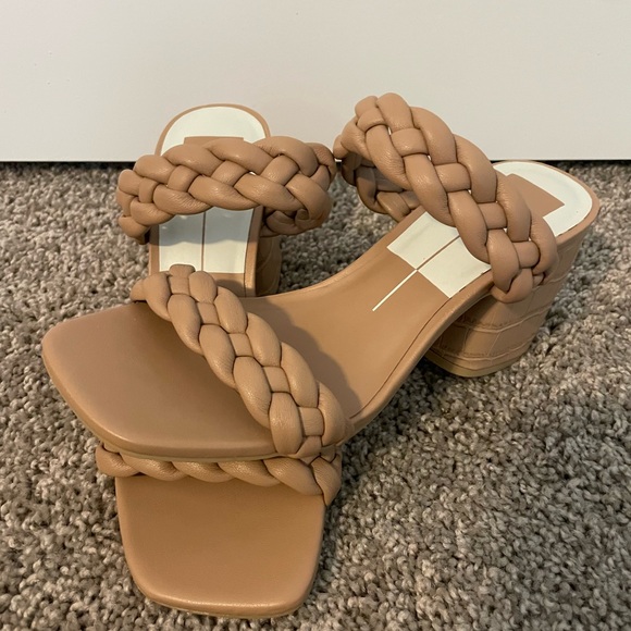 Dolce Vita Women's Braided Tan Sandals - Picture 3 of 6
